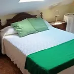 Abuhardillado En Pueblo Asturiano *