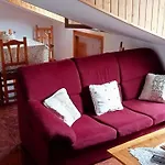 Abuhardillado En Pueblo Asturiano *