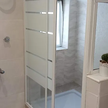 Apartmán Abuhardillado En Pueblo Asturiano *