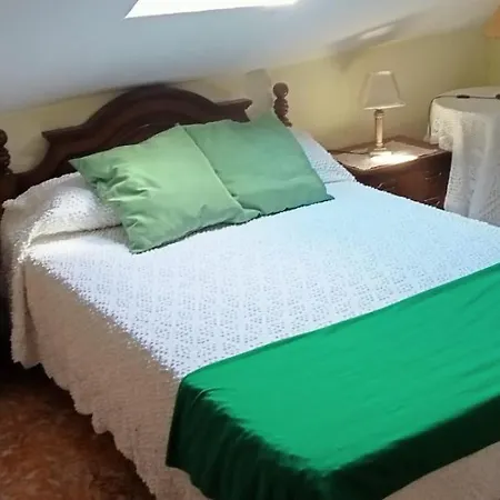 Abuhardillado En Pueblo Asturiano *