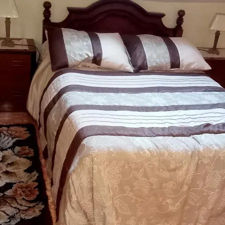 Abuhardillado En Pueblo Asturiano Santianes (Pravia, Asturias)